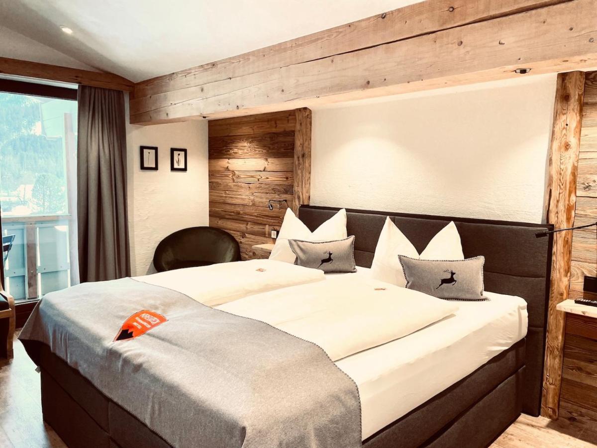 Pension Kreuzeck - Dein Gluecksplatz Am Lech ヴァイセンバッハ・アム・レッヒ エクステリア 写真