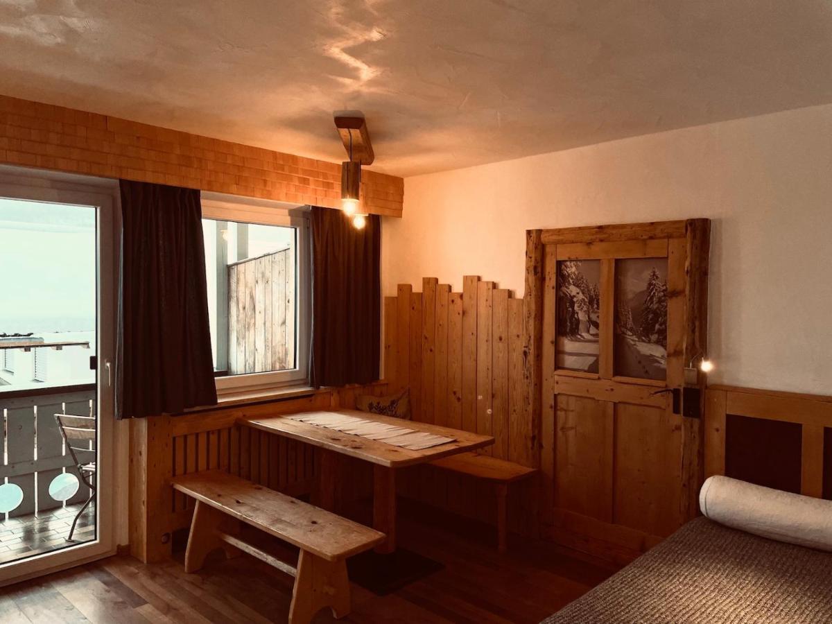 Pension Kreuzeck - Dein Gluecksplatz Am Lech ヴァイセンバッハ・アム・レッヒ エクステリア 写真